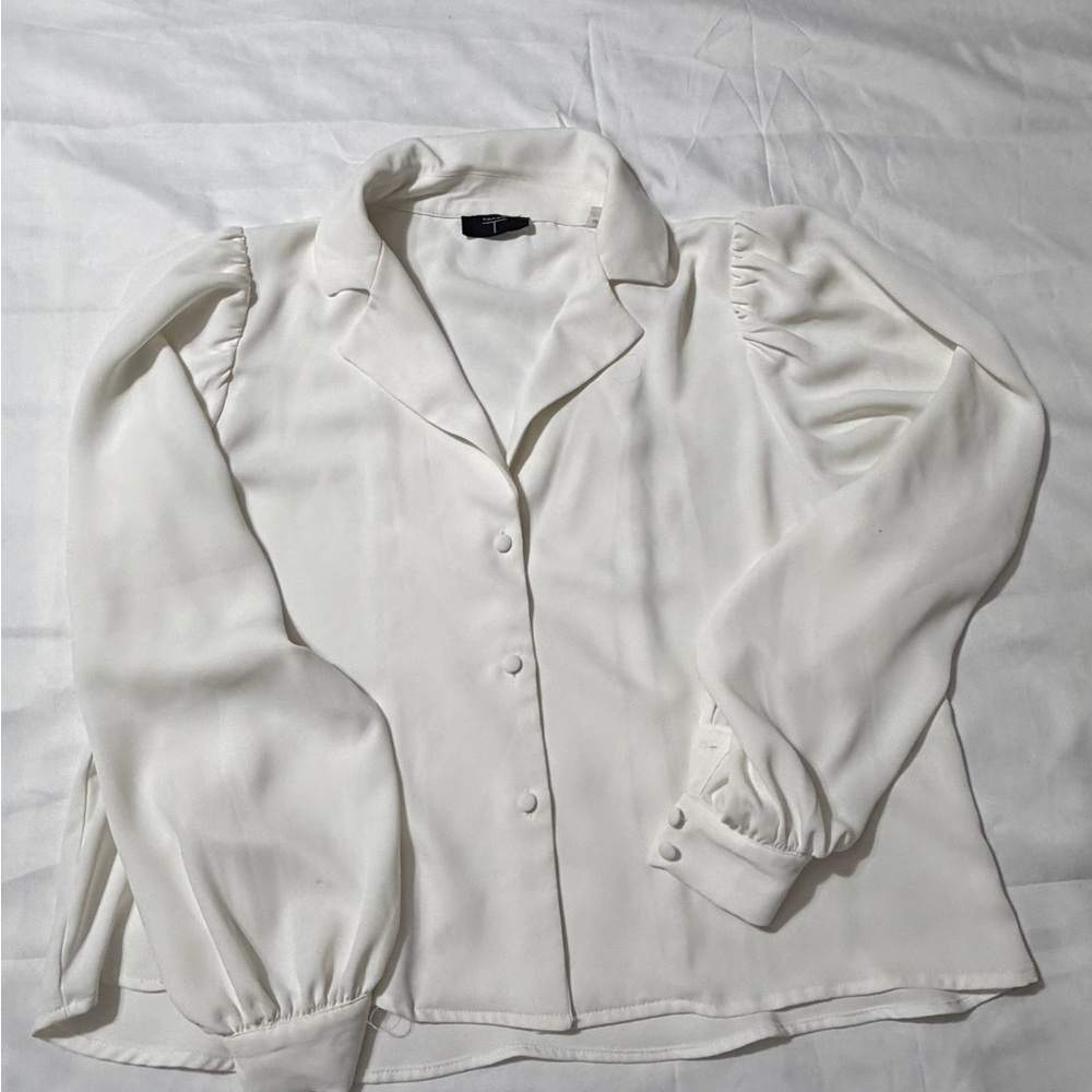 Tahari Classic White Button Down Shirt